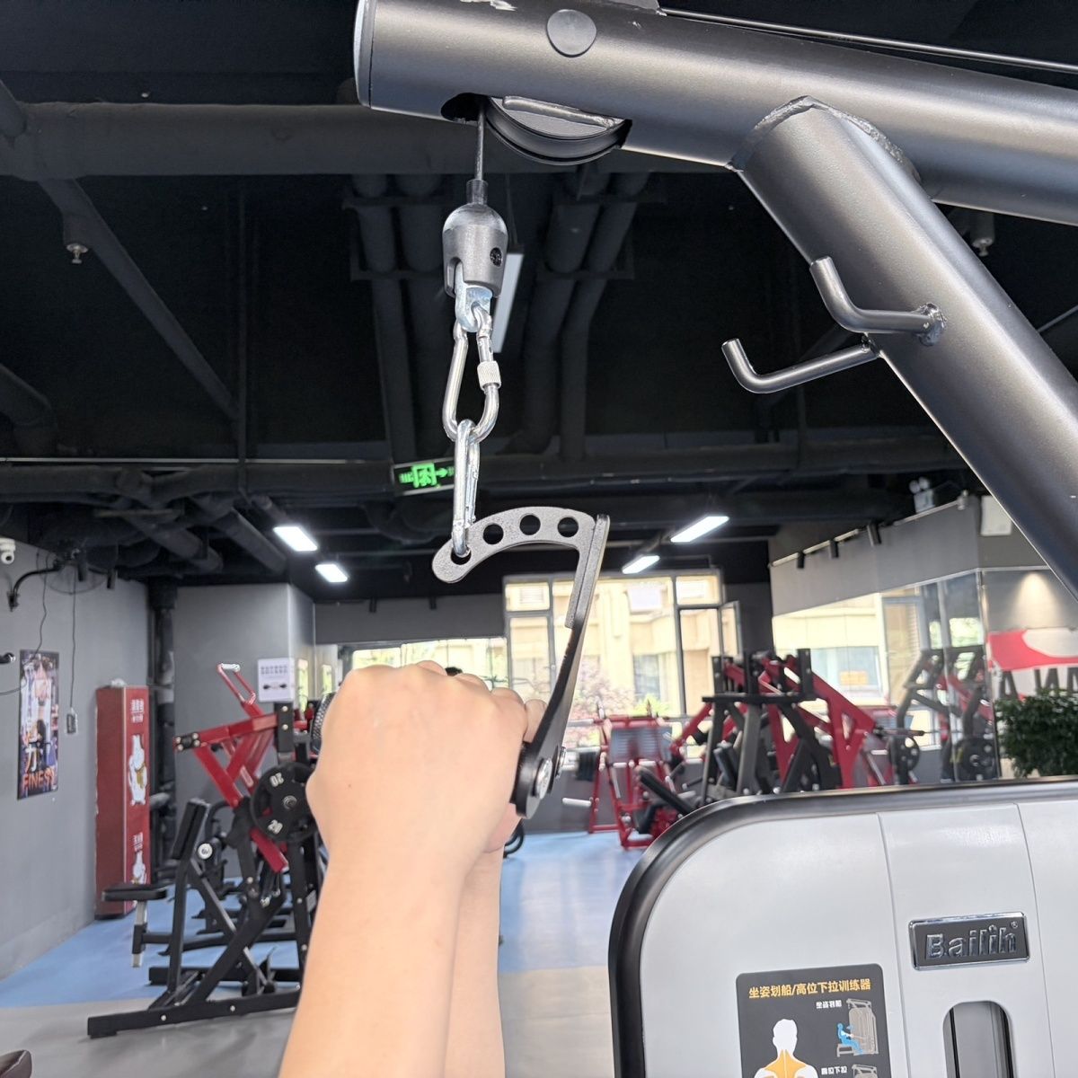 ملحقات جهاز الكابل 2 في 1 لتما - مراجعة Lat Pulldown Cable وسعره