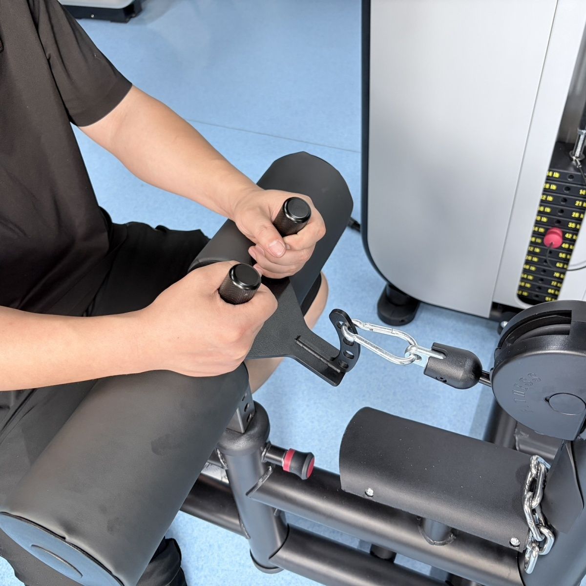 ملحقات جهاز الكابل 2 في 1 لتما - مراجعة Lat Pulldown Cable وسعره